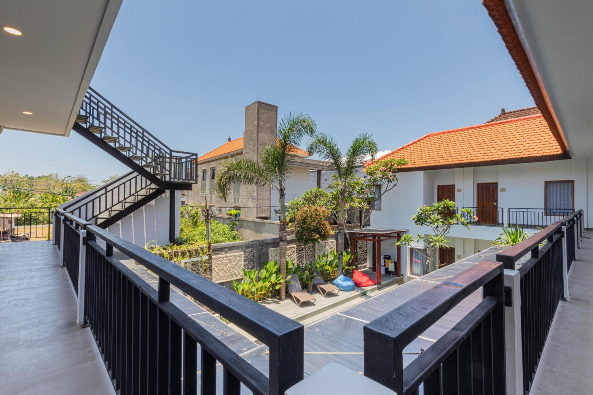 The Baliem Hotel Jimbaran Extérieur photo